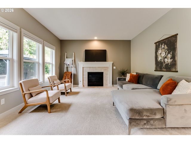 3320 SAINT THOMAS St, Eugene, OR 97408