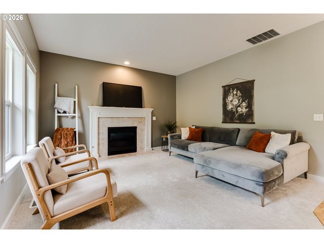 3320 SAINT THOMAS St, Eugene, OR 97408