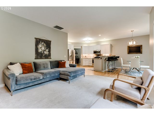 3320 SAINT THOMAS St, Eugene, OR 97408