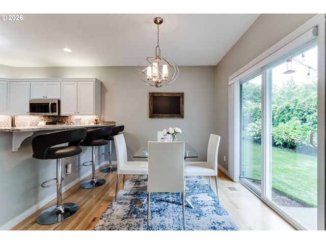 3320 SAINT THOMAS St, Eugene, OR 97408