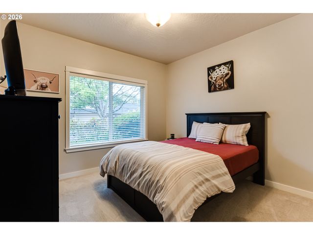 3320 SAINT THOMAS St, Eugene, OR 97408