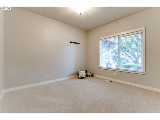 3320 SAINT THOMAS St, Eugene, OR 97408