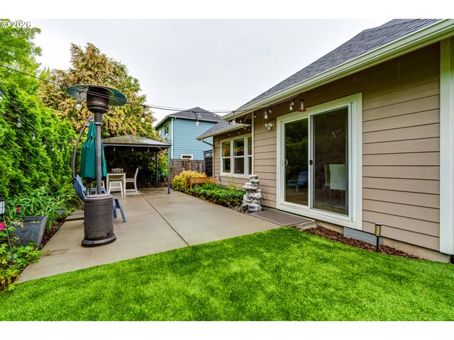 3320 SAINT THOMAS St, Eugene, OR 97408