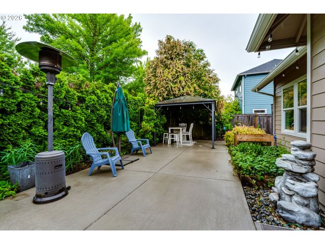 3320 SAINT THOMAS St, Eugene, OR 97408