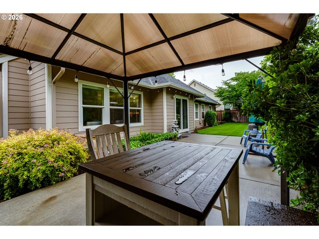 3320 SAINT THOMAS St, Eugene, OR 97408