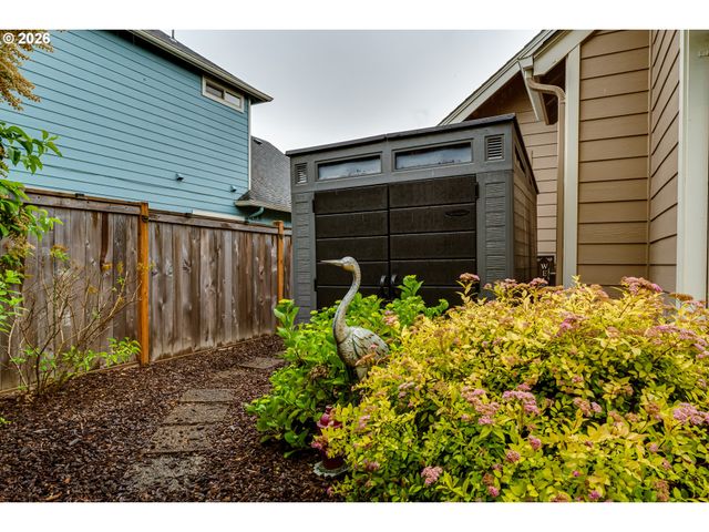 3320 SAINT THOMAS St, Eugene, OR 97408