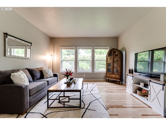 3320 SAINT THOMAS St, Eugene, OR 97408