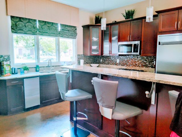 120 FOUNDERS LN, Memphis, TN 38103