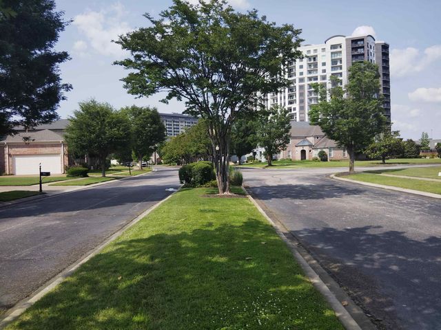 120 FOUNDERS LN, Memphis, TN 38103