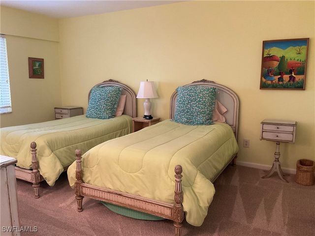 2600 Gulf Shore BLVD N 64, Naples, FL 34103