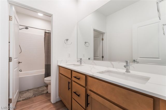 1305 Crimson Sunbird Avenue, North Las Vegas, NV 89084