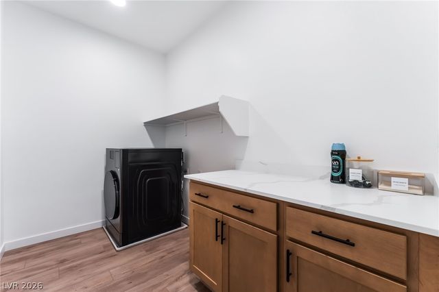 1305 Crimson Sunbird Avenue, North Las Vegas, NV 89084