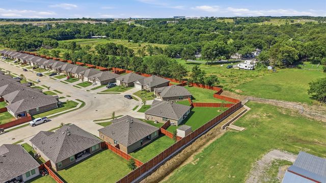 201 Volunteer Drive, Sherman, TX 75090
