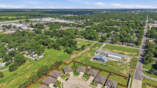 201 Volunteer Drive, Sherman, TX 75090