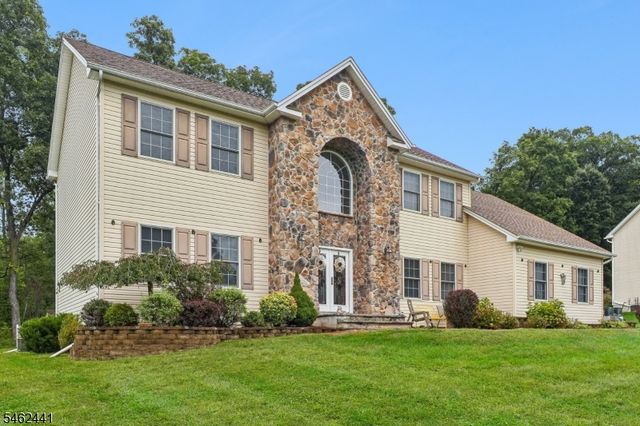 25 Elizabeth Ave, Washington Twp., NJ 07882