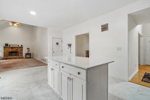 25 Elizabeth Ave, Washington Twp., NJ 07882