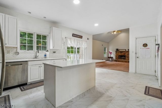 25 Elizabeth Ave, Washington Twp., NJ 07882