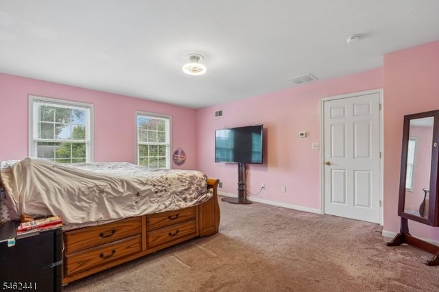 25 Elizabeth Ave, Washington Twp., NJ 07882