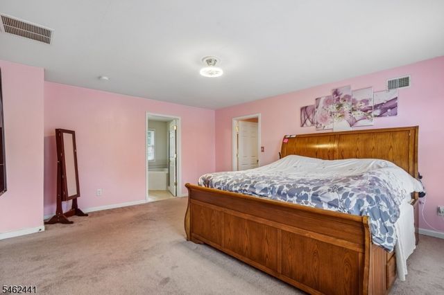 25 Elizabeth Ave, Washington Twp., NJ 07882
