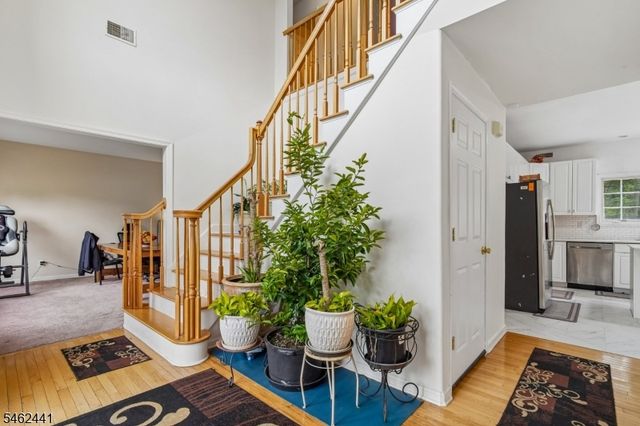 25 Elizabeth Ave, Washington Twp., NJ 07882