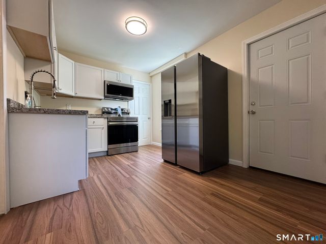 28 Quinlan Avenue, Meriden, CT 06451