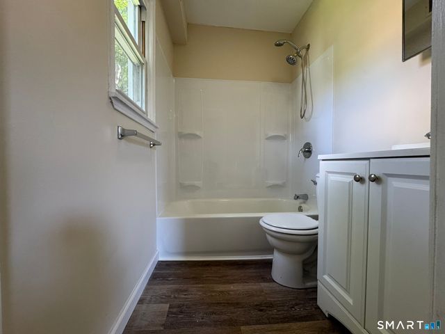 28 Quinlan Avenue, Meriden, CT 06451