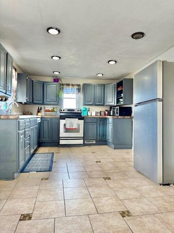 2800 W Clarksville Road, Lake Odessa, MI 48849