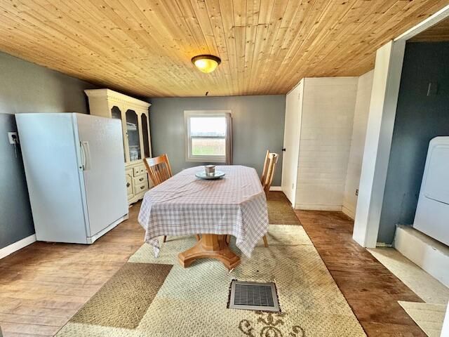 2800 W Clarksville Road, Lake Odessa, MI 48849