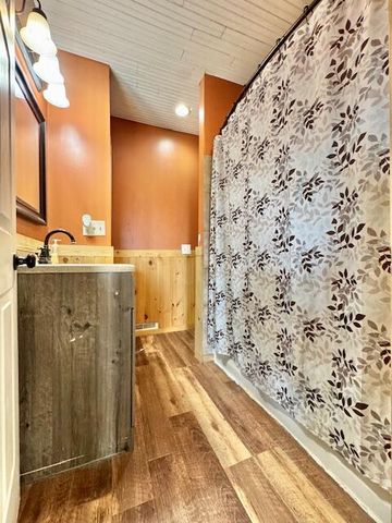 2800 W Clarksville Road, Lake Odessa, MI 48849