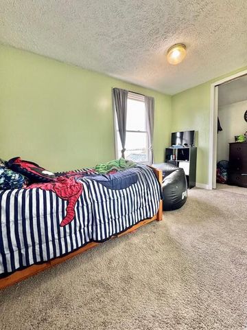 2800 W Clarksville Road, Lake Odessa, MI 48849