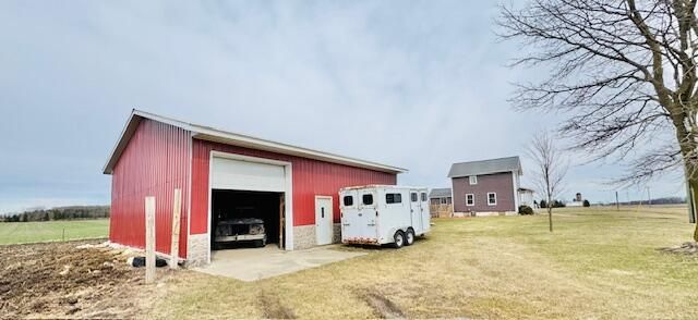 2800 W Clarksville Road, Lake Odessa, MI 48849