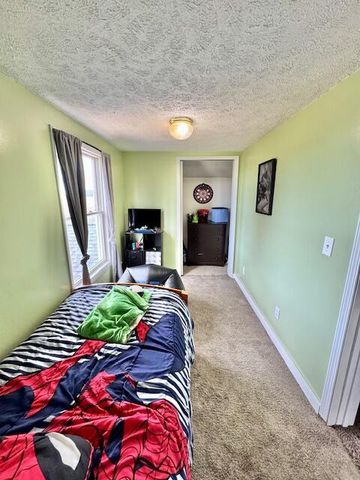 2800 W Clarksville Road, Lake Odessa, MI 48849