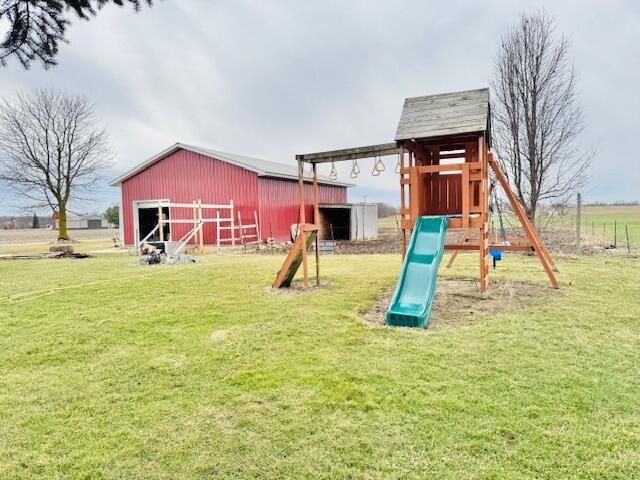 2800 W Clarksville Road, Lake Odessa, MI 48849