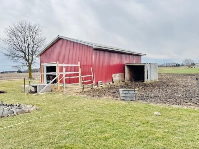 2800 W Clarksville Road, Lake Odessa, MI 48849