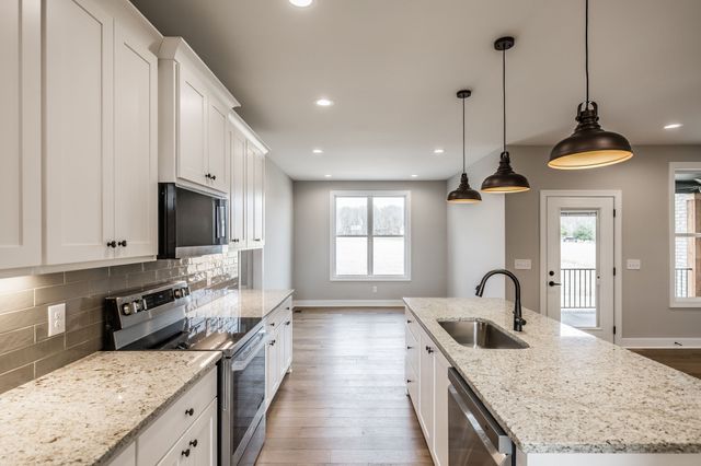 159 S Ray Rd, Portland, TN 37148