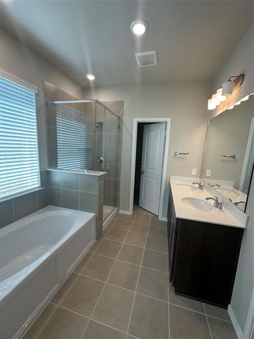 206 Mercury Sky Road, Richmond, TX 77406