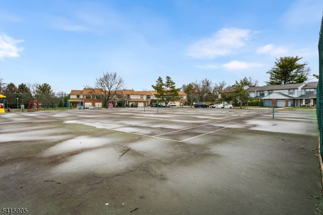 81 Stanwick Ct, Franklin Twp., NJ 08873