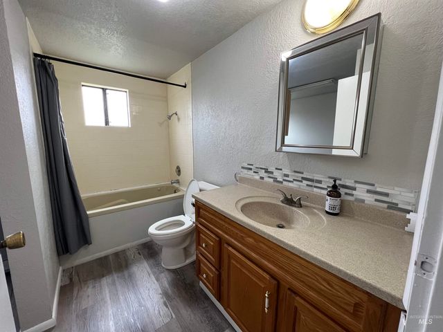 306 W 1st Street, Emmett, ID 83617