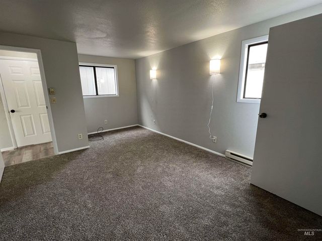 306 W 1st Street, Emmett, ID 83617