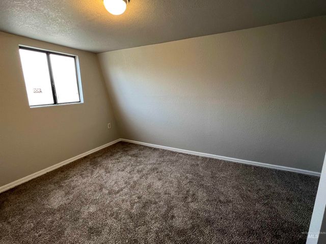 306 W 1st Street, Emmett, ID 83617