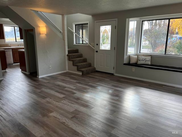 306 W 1st Street, Emmett, ID 83617