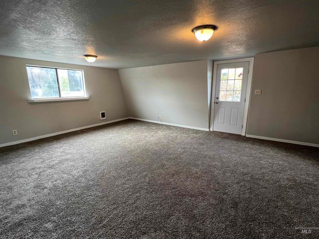 306 W 1st Street, Emmett, ID 83617