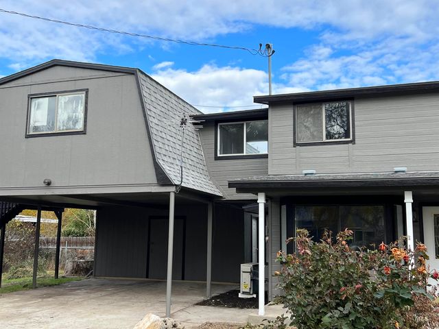 306 W 1st Street, Emmett, ID 83617