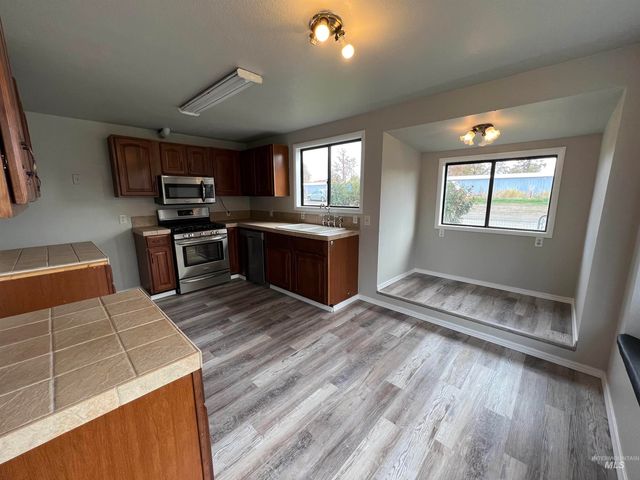 306 W 1st Street, Emmett, ID 83617