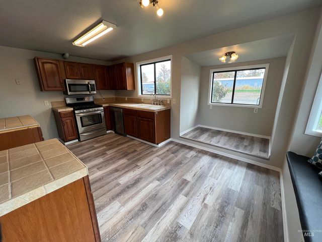 306 W 1st Street, Emmett, ID 83617