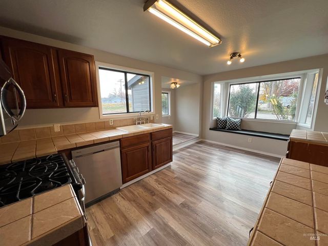 306 W 1st Street, Emmett, ID 83617