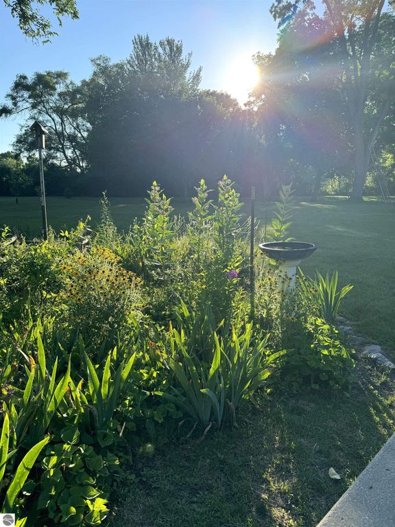 Image 42 of property listing at 1318 E Broadway, Mt Pleasant, MI 48858