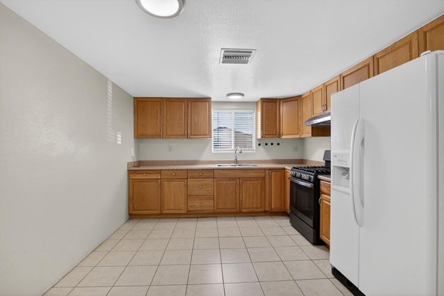 7630 E Golf Avenue, Mesa, AZ 85209