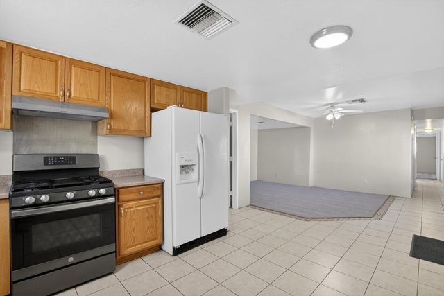 7630 E Golf Avenue, Mesa, AZ 85209