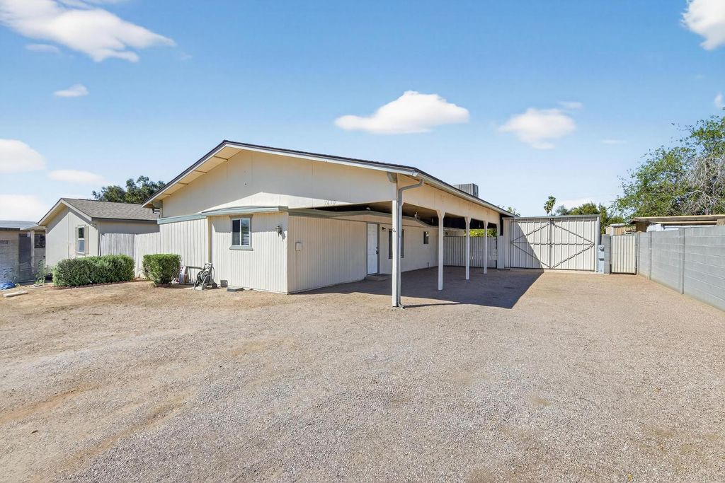 7630 E Golf Avenue, Mesa, AZ 85209